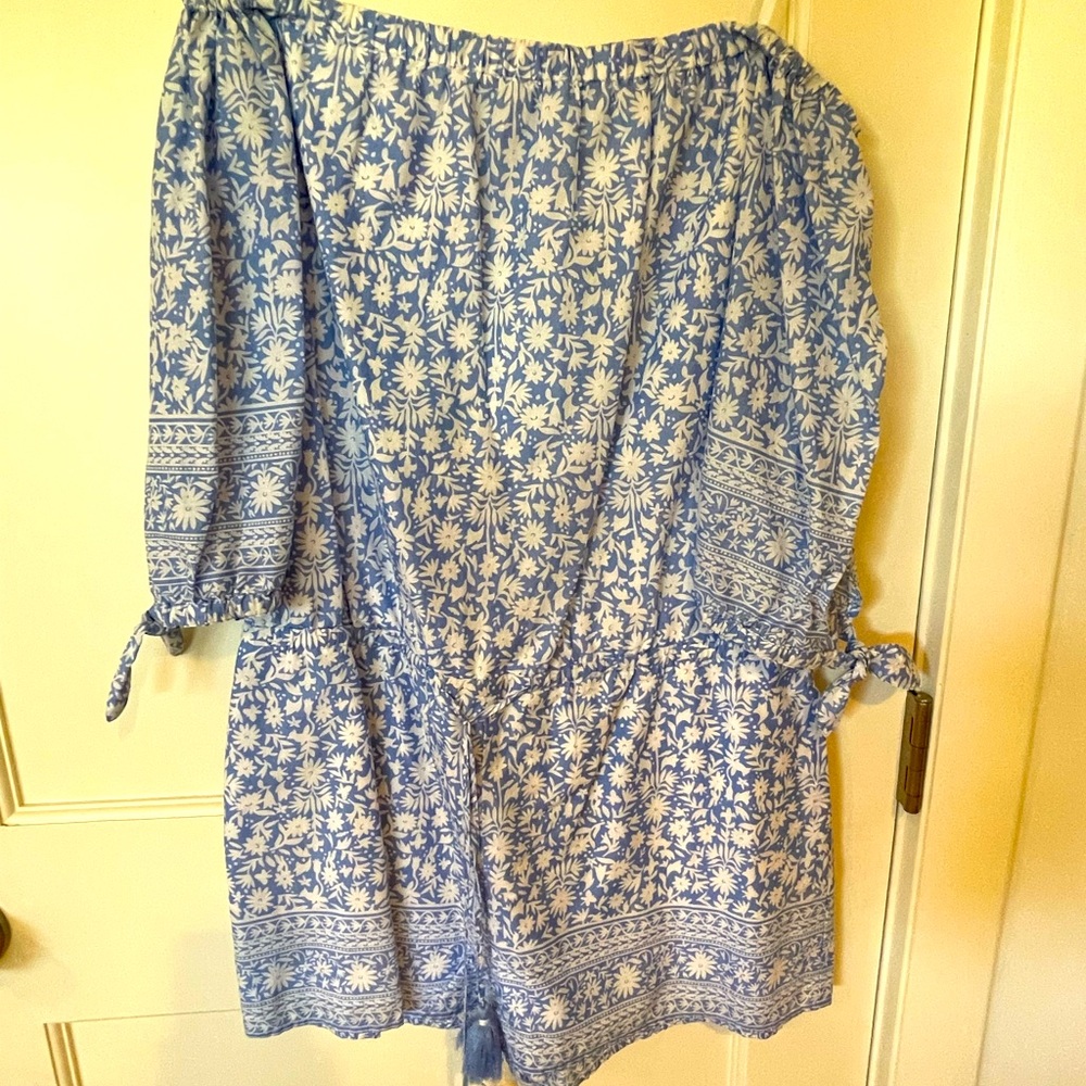 Vineyard Vines off the shoulder romper, sz S